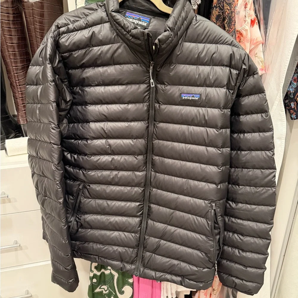 Patagonia Men's Black Puffer Jacket - Picture 6 of 8